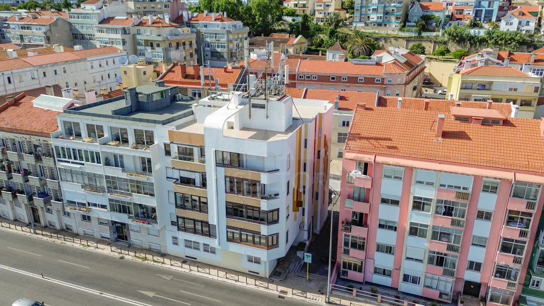 Apartment in Alges, Lisbon, Portugal 1 - 18080237