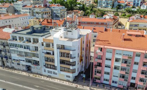 Apartamento en Algés, Distrito de Lisboa, Portugal 1