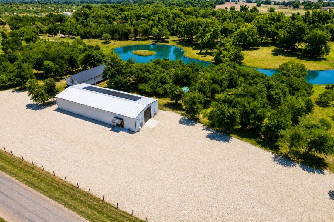 House in Davilla, Texas, United States 4 - 18122903