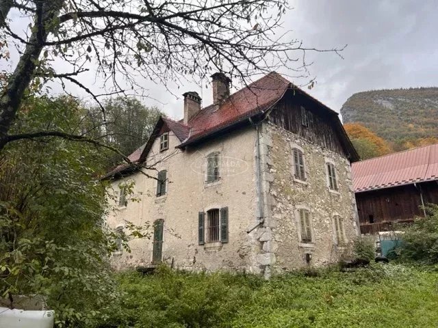 Estate in Magland, Auvergne-Rhône-Alpes, France 1 - 18121427