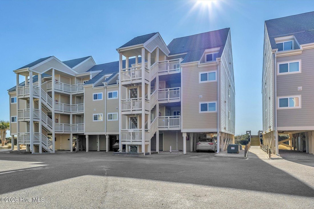 Condo in Oak Island, North Carolina, United States 1 - 18122713