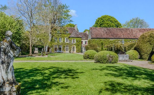 Haus in Vézelay, Bourgogne-Franche-Comté, Frankreich 1