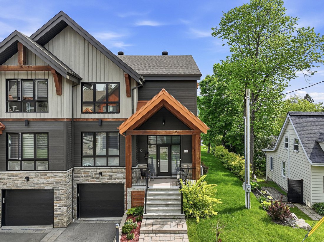 House in Saint-Sauveur, Quebec, Canada 2 - 17094727
