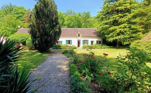 Casa a Nogent-le-Roi, Centro-Val della Loira, Francia 1