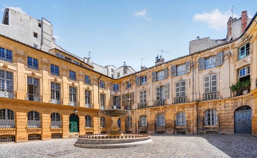 Apartment in Comtale-Cente-Cours Mirabeau, Aix-en-Provence, France 1