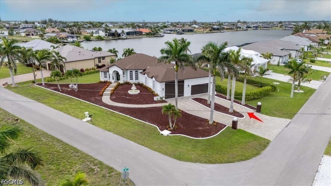 House in Cape Coral, Florida, United States 2 - 18121426