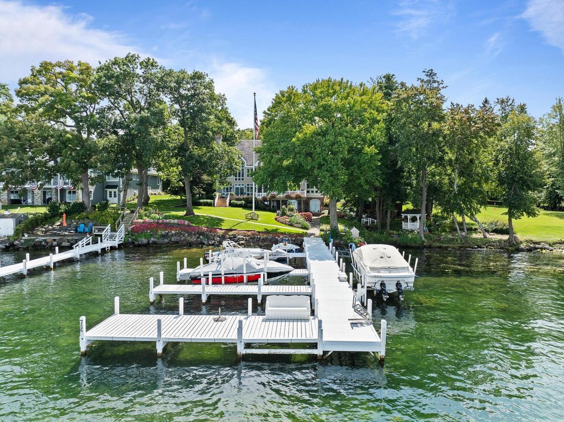 House in Lake Geneva, Wisconsin, United States 4 - 18122613