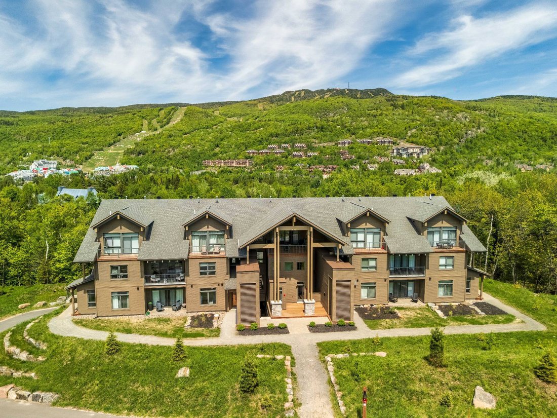 Condo in Mont-Tremblant, Quebec, Canada 2 - 17825115