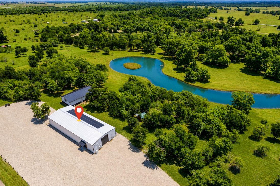 House in Davilla, Texas, United States 1 - 18122903