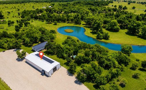 House in Davilla, Texas, United States 1