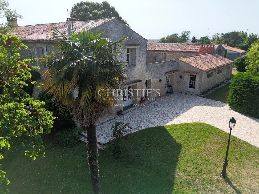 Estate in Nieulle-sur-Seudre, Nouvelle-Aquitaine, France 4 - 18120147
