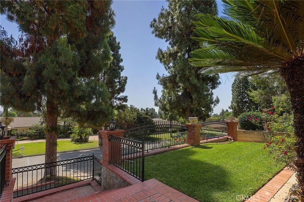 House in Fullerton, California, United States 4 - 17734852