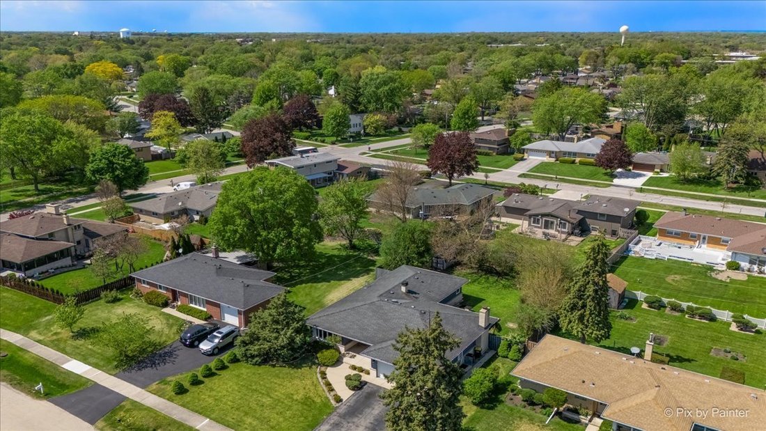 House in Roselle, Illinois, United States 3 - 18123176