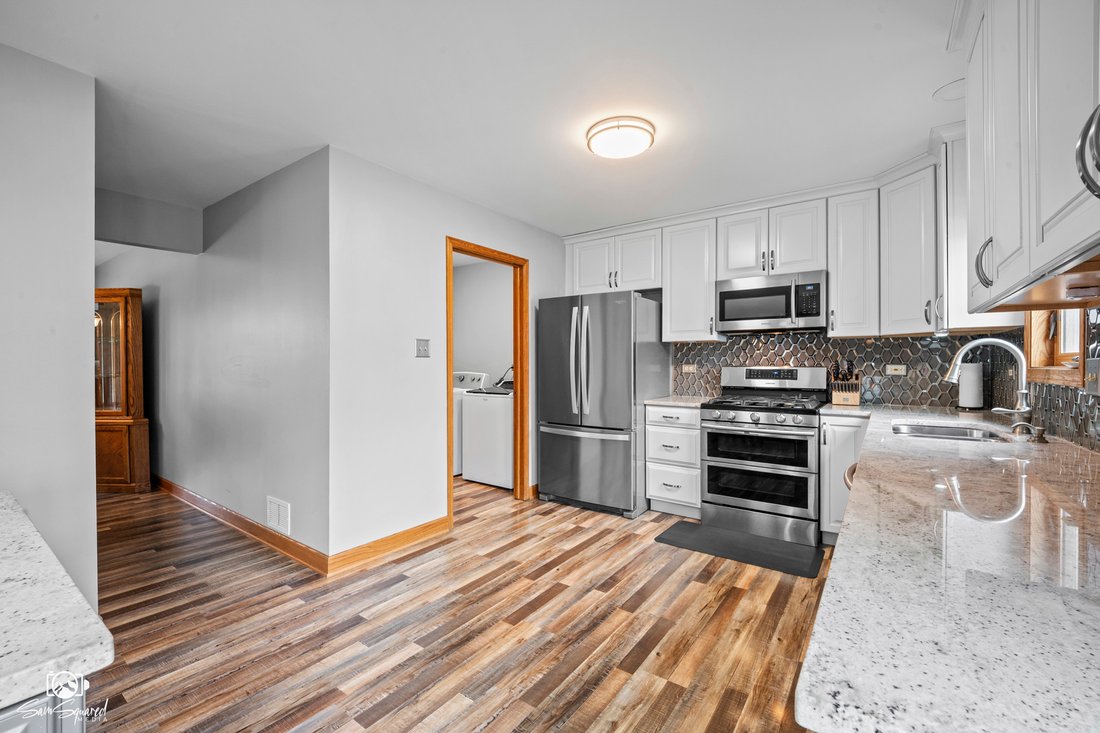 House in New Lenox, Illinois, United States 4 - 18123213