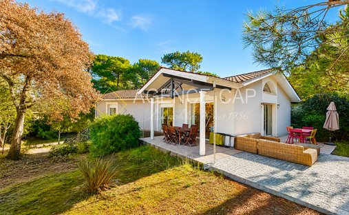 Villa in Cazaux, La Teste-de-Buch, France 1