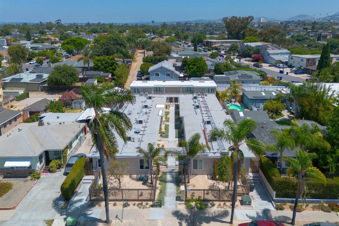 San Diego, California, United States 2 - 18123037