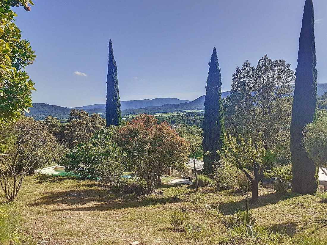 Villa in La Roquebrussanne, Provence-Alpes-Côte d'Azur, France 3 - 18124031