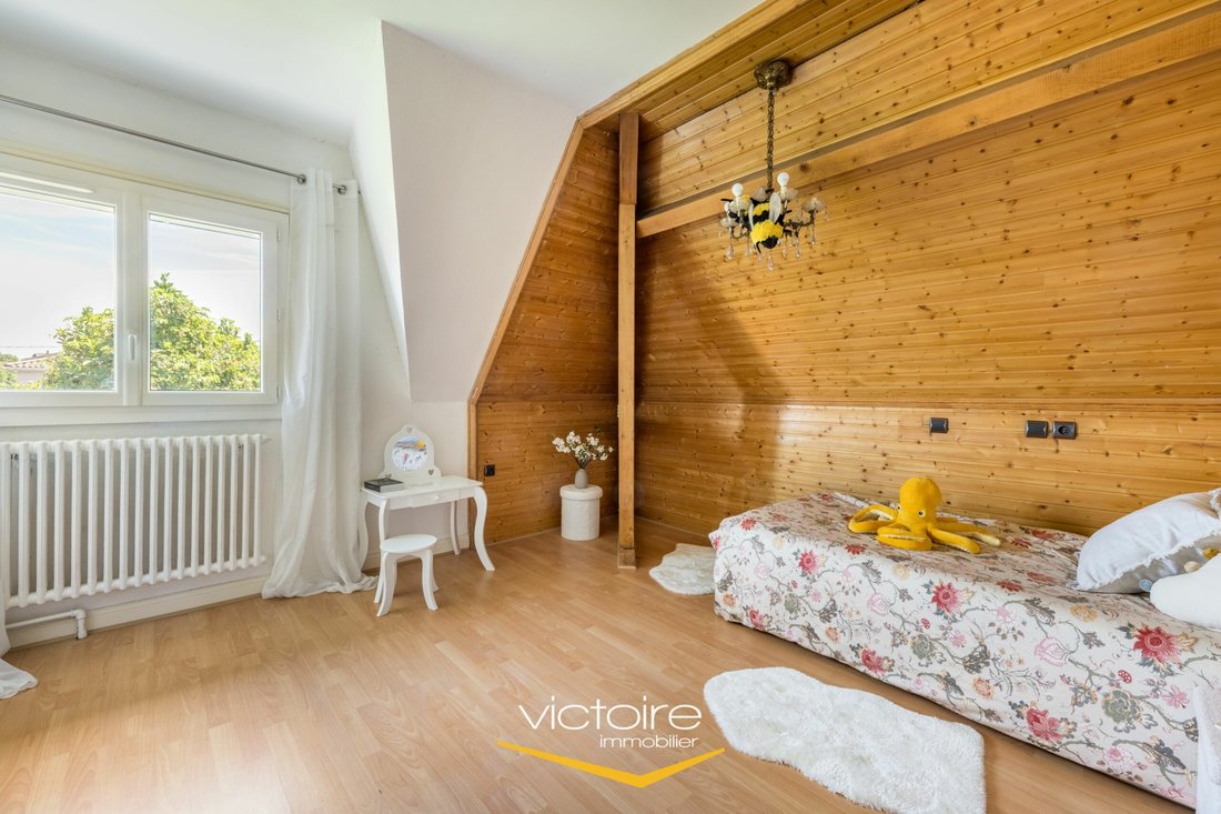 House in Mi Plaine-Manissieux-Village, Saint-Priest, France 1 - 18119417