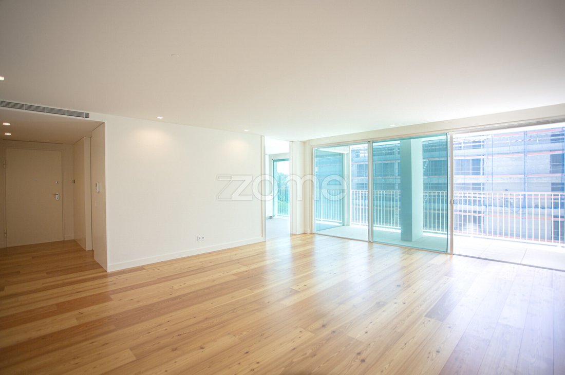 Apartment in Senhora da Hora, Porto District, Portugal 2 - 18124283