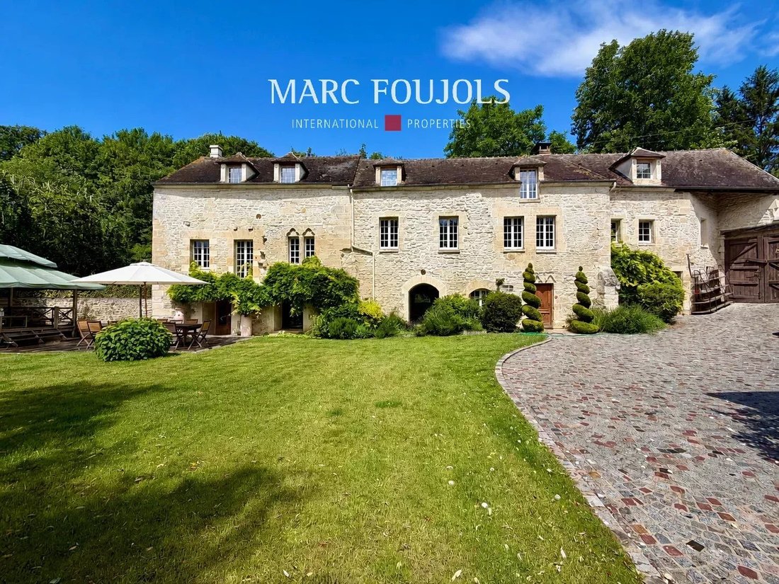 House in Senlis, Hauts-de-France, France 1 - 15009381