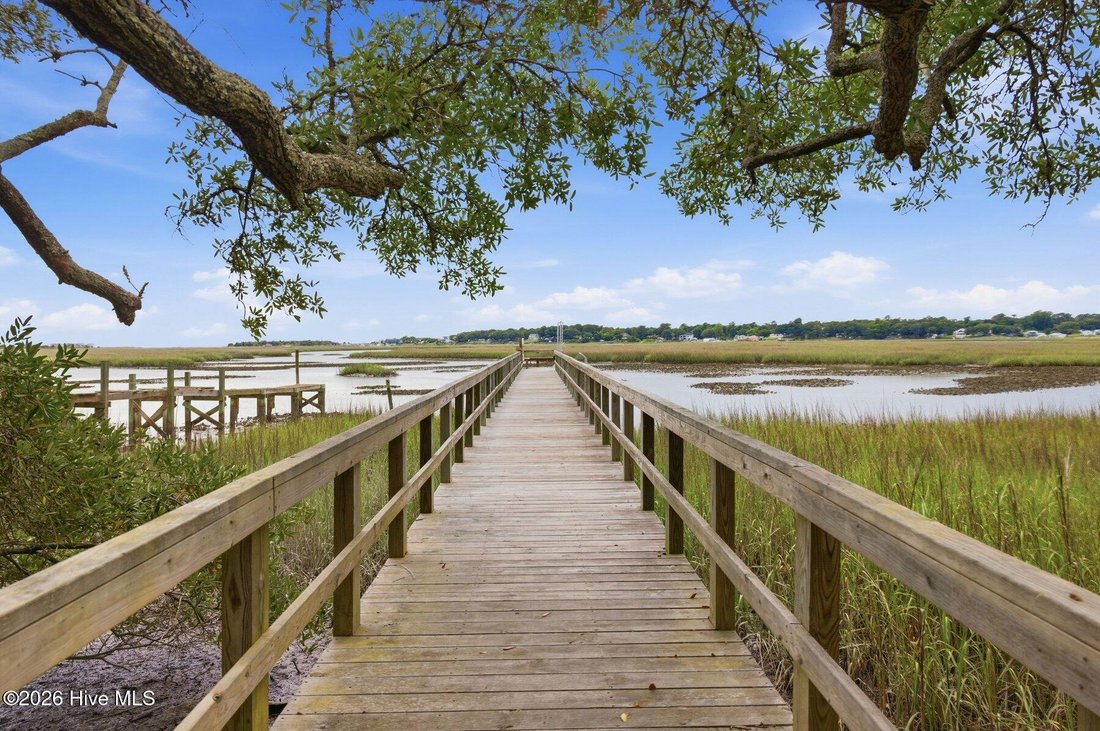 House in Holden Beach, North Carolina, United States 3 - 18119009