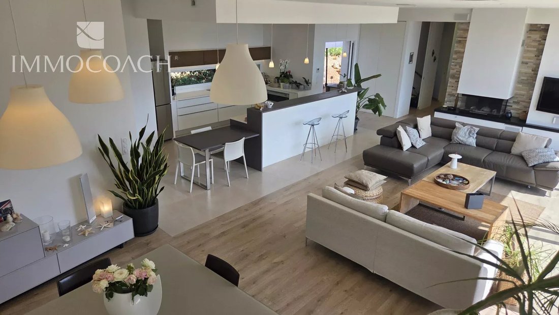 House in Carqueiranne, Provence-Alpes-Côte d'Azur, France 3 - 18107117
