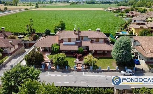 Villa in Pontoglio, Lombardy, Italy 1