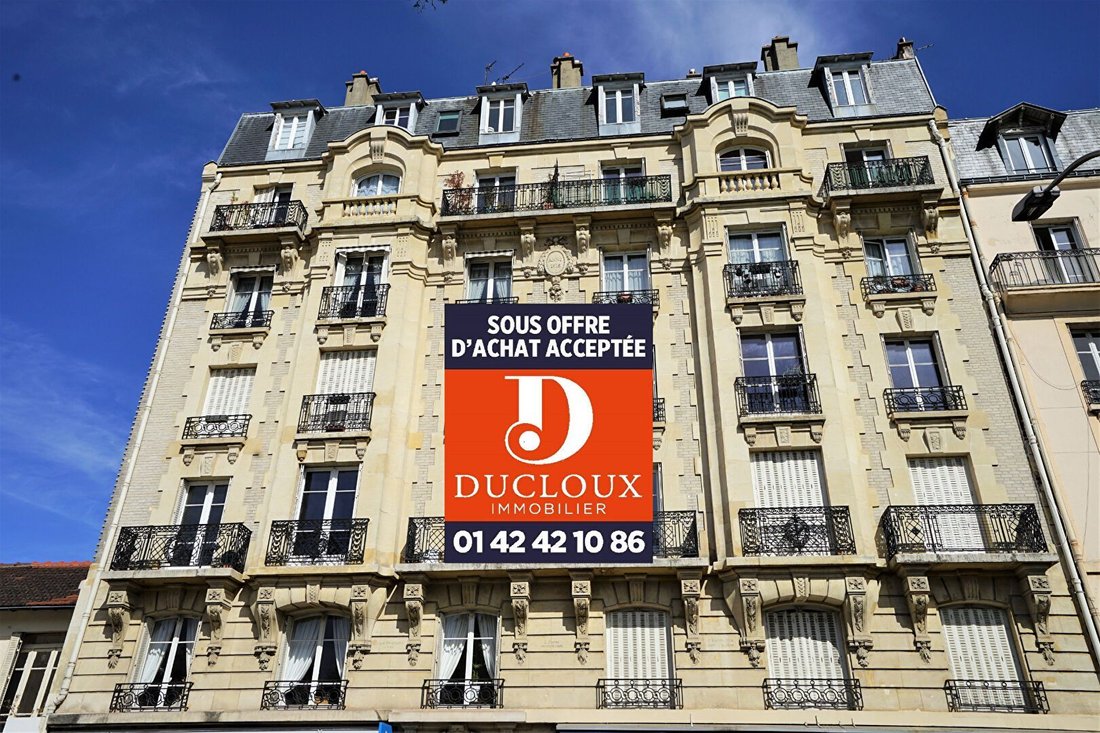 Apartment in Bois-Colombes, Ile-de-France, France 1 - 18119491