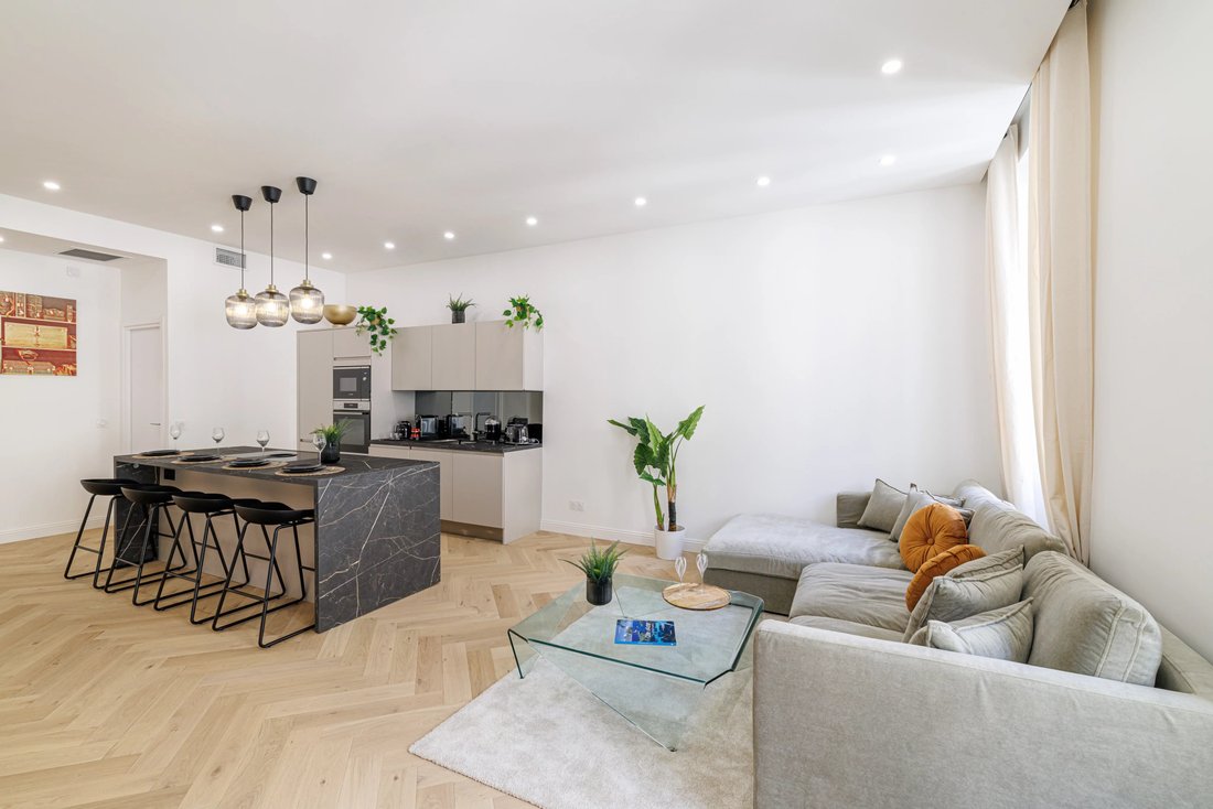 Apartment in Le Port, Nice, France 1 - 18120227