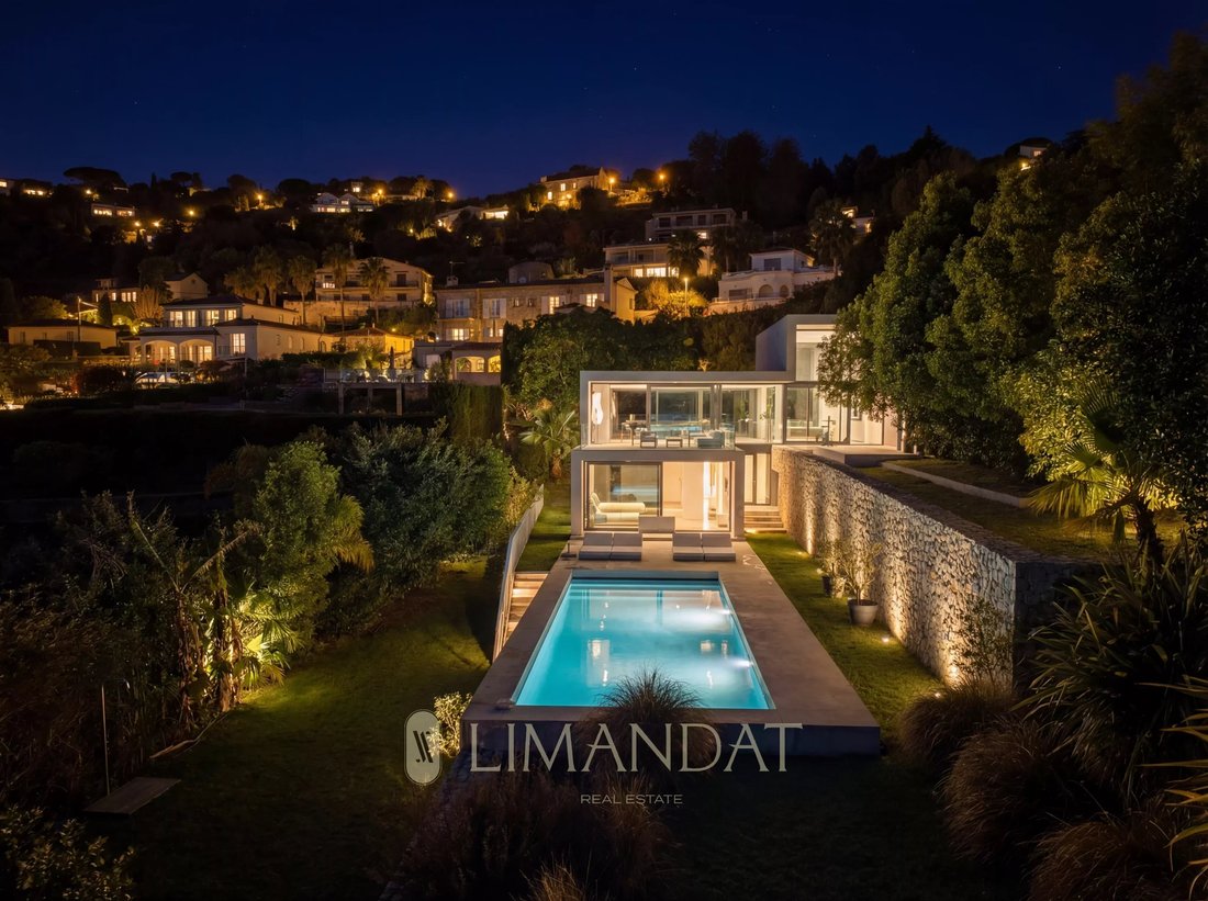 Villa in Cannes, Provence-Alpes-Côte d'Azur, France 1 - 17659290