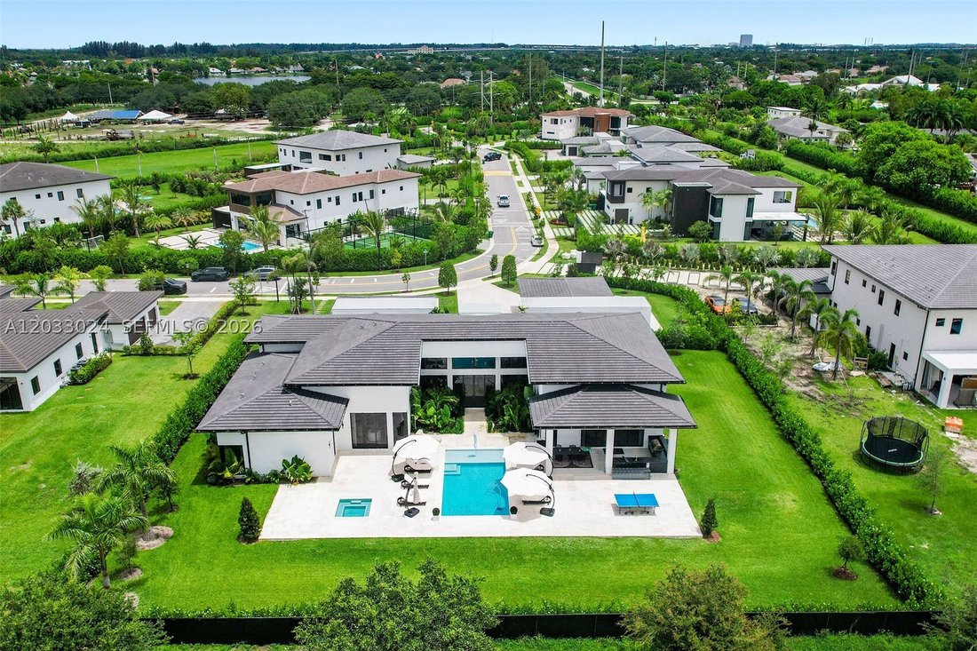 House in Davie, Florida, United States 3 - 18122941