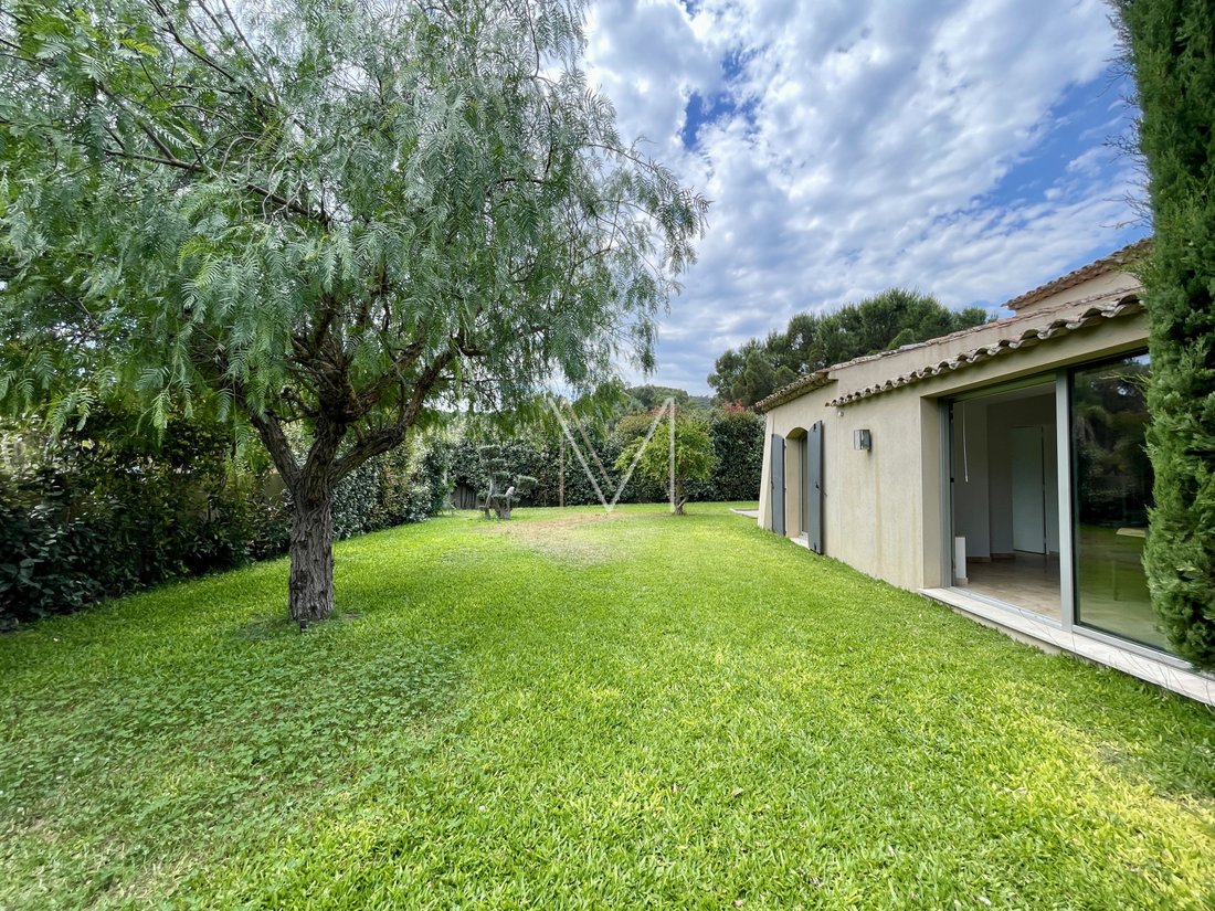 House in Le Plan-de-la-Tour, Provence-Alpes-Côte d'Azur, France 5 - 18122385