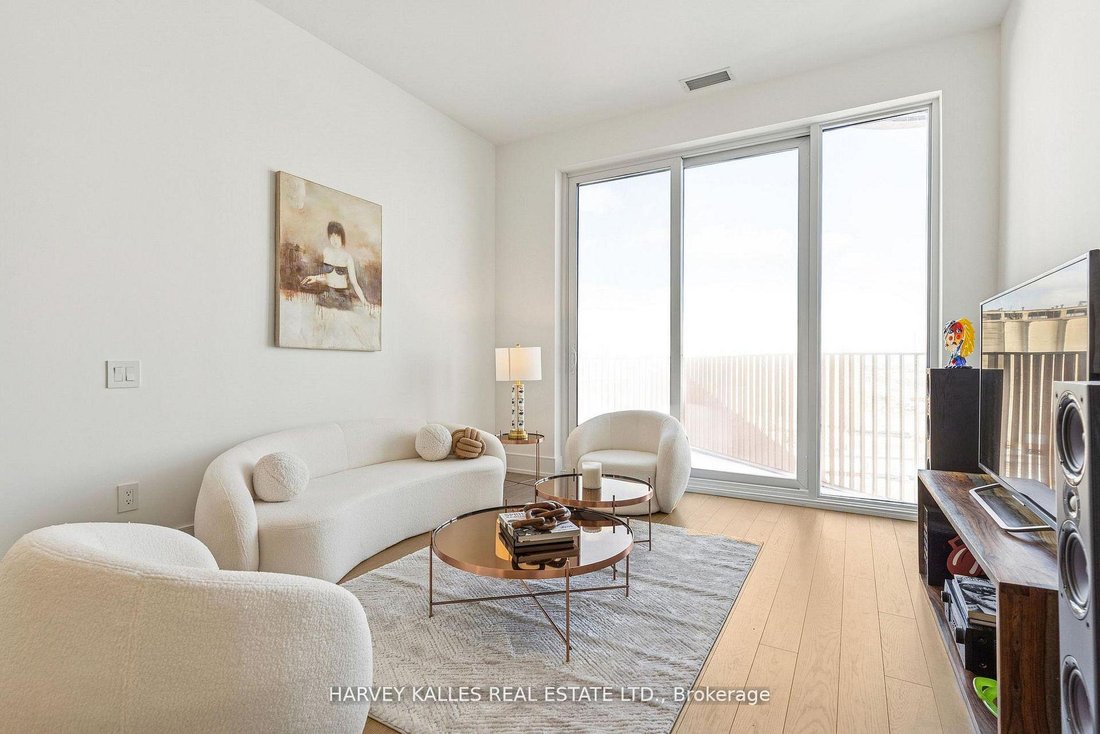 Condo in Toronto, Ontario, Canada 3 - 18124455