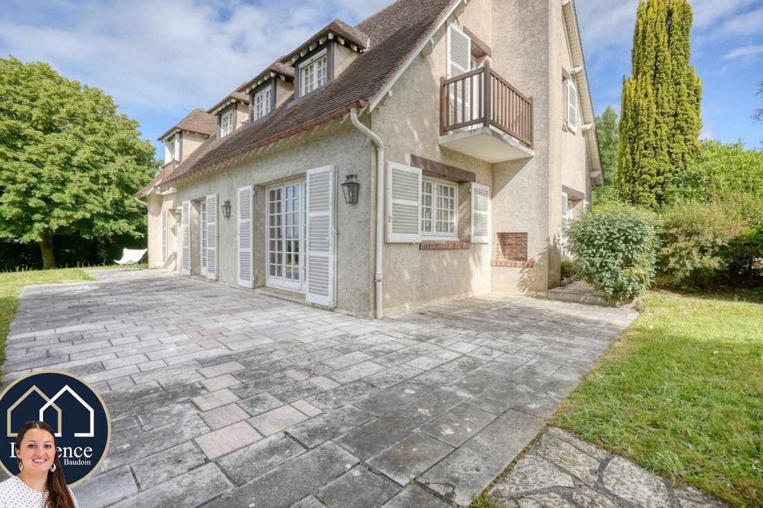 House in La Hauteville, Ile-de-France, France 1 - 18124706