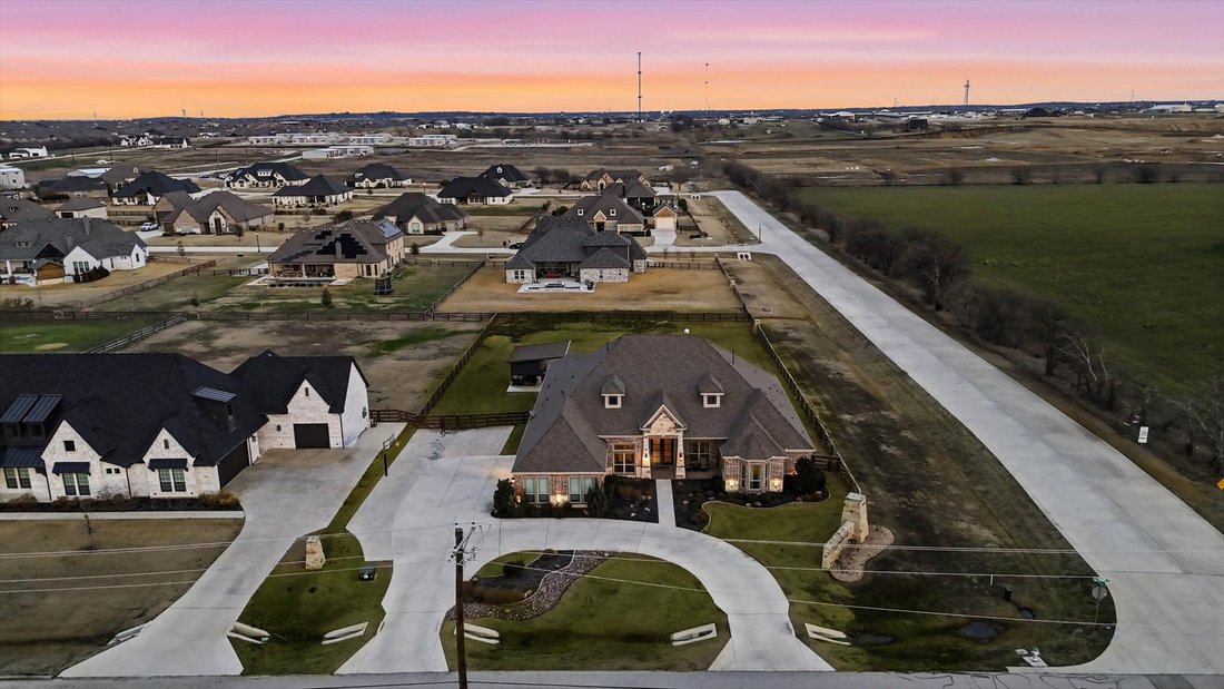 House in Lantana, Texas, United States 3 - 18119548