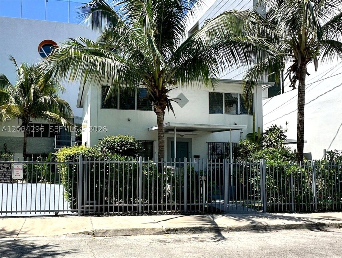 Miami, Florida, United States 1 - 18122987