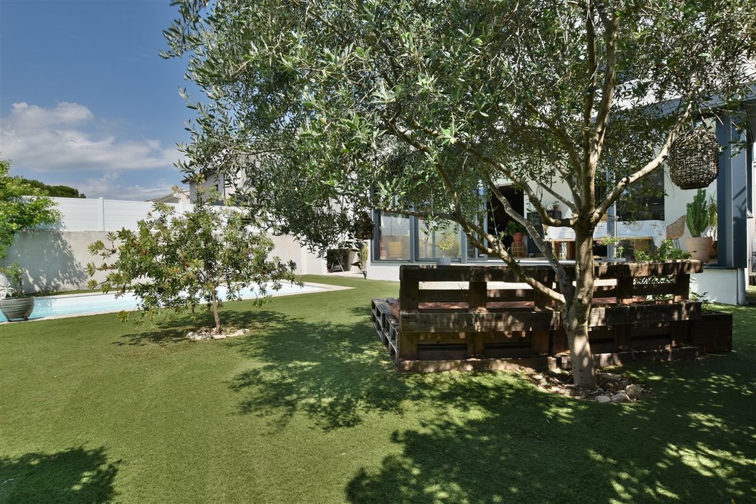 Villa in Calvisson, Occitania, France 2 - 18122345
