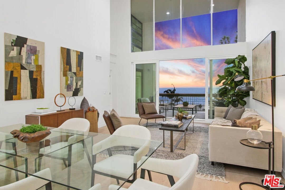 Santa Monica, California, United States 2 - 18119927