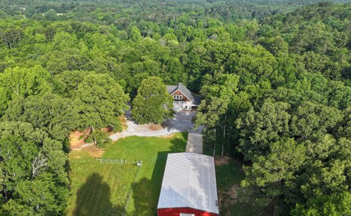 Farm Ranch in Silver Creek, Georgia, United States 1