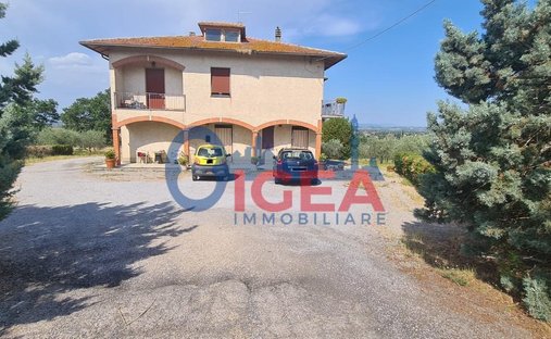 Maisons de campagne à Torrita di Siena, Toscane, Italie 1