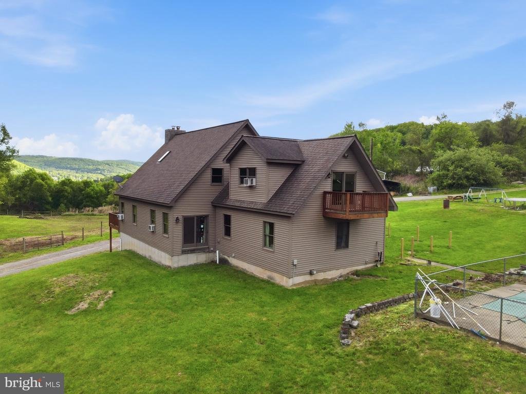 House in Susquehanna, Pennsylvania, United States 4 - 18119041