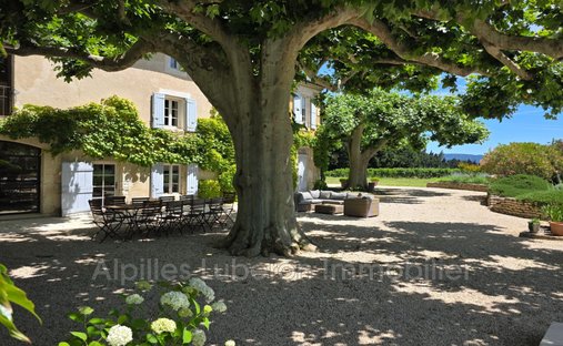 Villa in Nevons-route d'Apt, L'Isle-sur-la-Sorgue, France 1