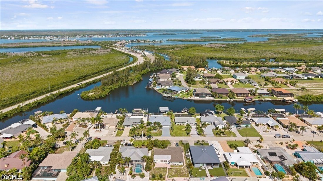 House in Cape Coral, Florida, United States 5 - 18121400
