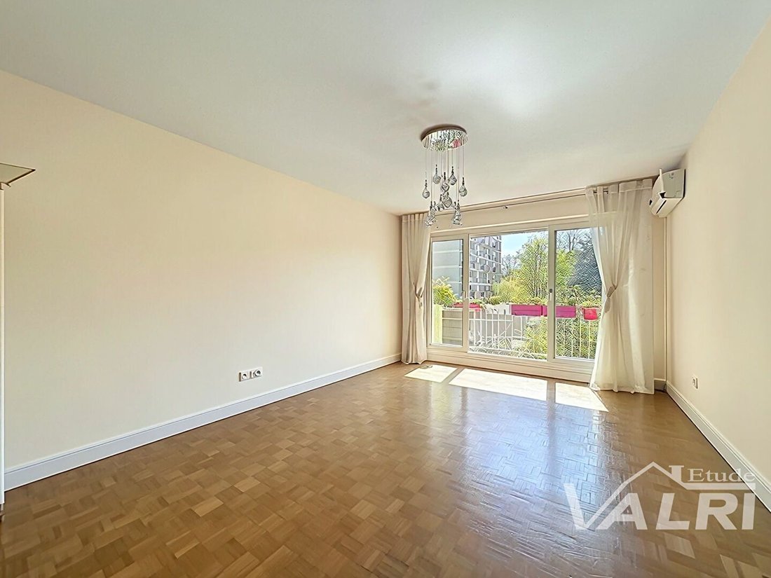 Apartment in Nationale-Deux Moulins, Paris 13e Arrondissement, Paris 1 - 18119415