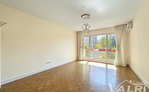 Apartment in Nationale-Deux Moulins, Paris 13e Arrondissement, Paris 1