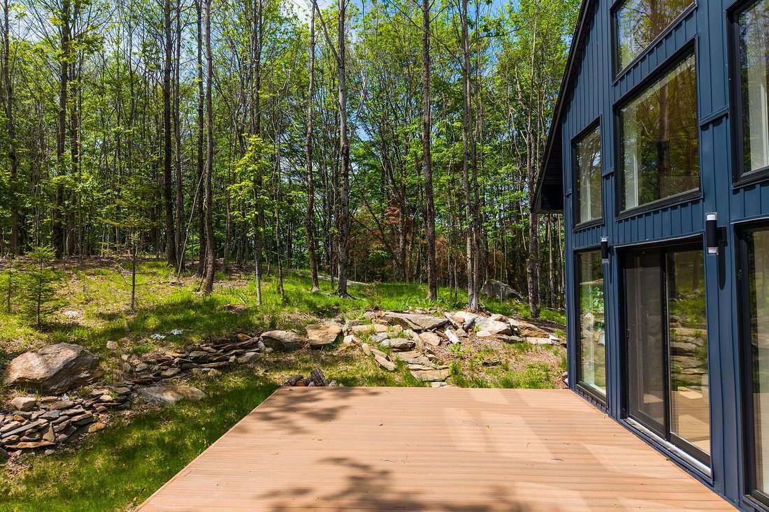 House in Eagle Lake, Ontario, Canada 4 - 18121192