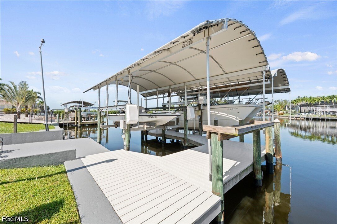 House in Cape Coral, Florida, United States 2 - 18121400