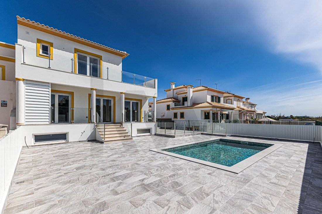 House in Olhos de Agua, Algarve, Portugal 2 - 18119044