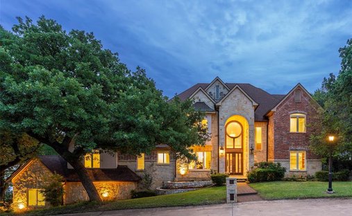 House in Arlington, Texas, United States 1