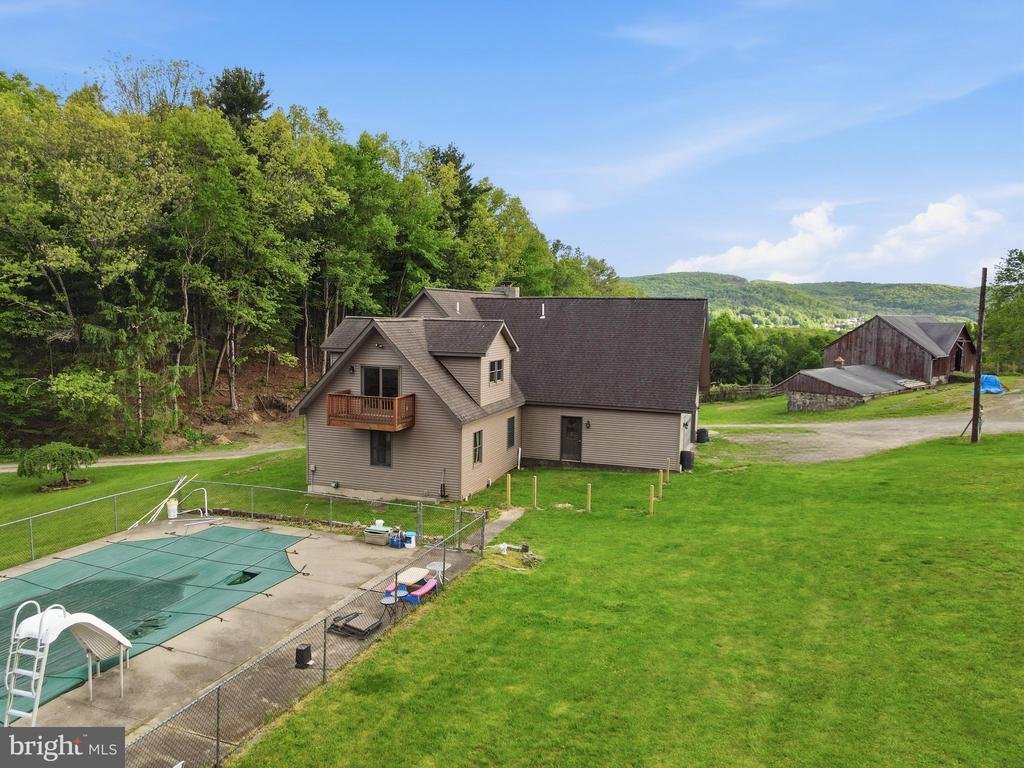 House in Susquehanna, Pennsylvania, United States 3 - 18119041